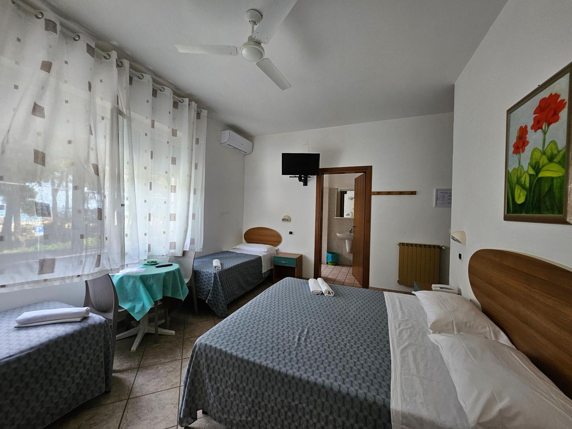 Hotel Cerrano 실비마리나 외부 사진